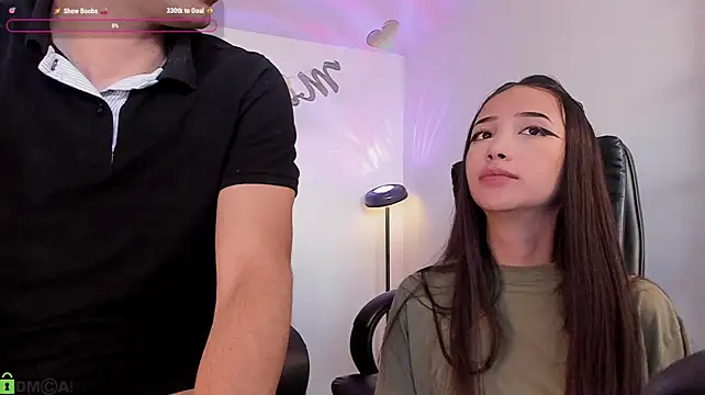Chatroom XXX en direct de Mikeyvioleta_