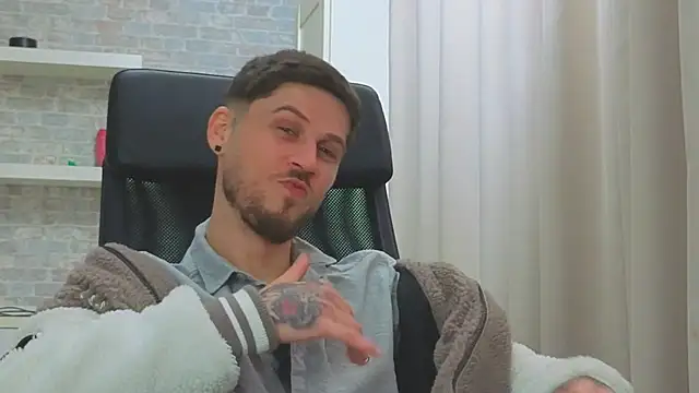 JonahShaw Live XXX Chat