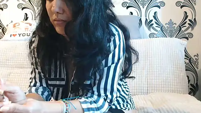BellaVelvetNoir – Live XXX-chat