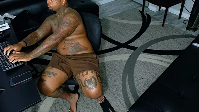 Chat +18 de SLANGONDEMHOES ao vivo