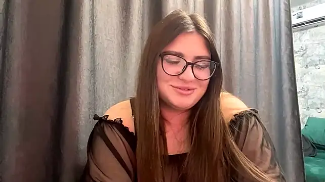 ConsuelaMineo's Live XXX Chat