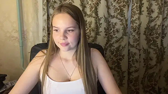 Peekinside Adlı Modelin Canlı XXX Sohbeti