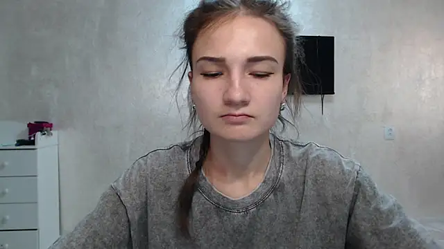 Amethyst_night_ Adlı Modelin Canlı XXX Sohbeti