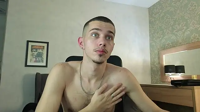 XXX chat uživo modela KaydenDrew