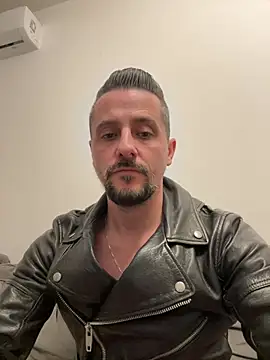 Chat XXX en directo de InsaneMattt