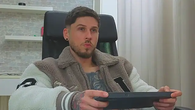 Chat XXX en directo de JonahShaw