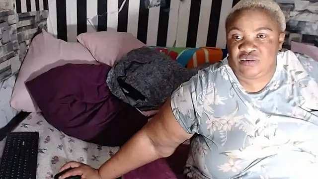 BigHotMatureXxn Live XXX chat