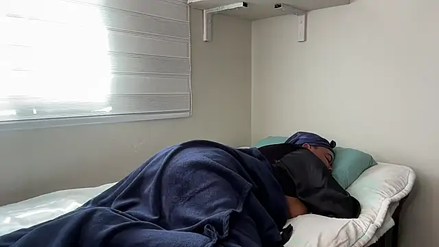 Chat +18 de AcetousAbb ao vivo