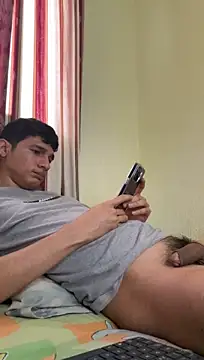 Paulhot018's Live XXX Chat