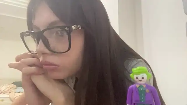 LuellaSerpasn Live XXX chat
