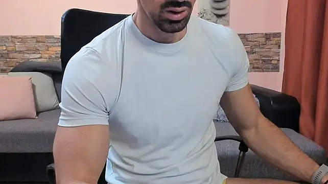 Chat +18 de HotHunkTrainer ao vivo