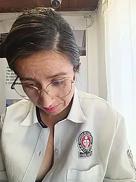 Valentina--1's Live XXX Chat
