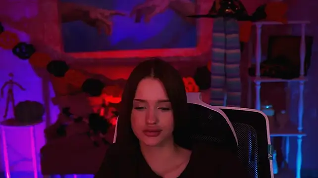 Czat XXX na żywo – AngelaHolmes
