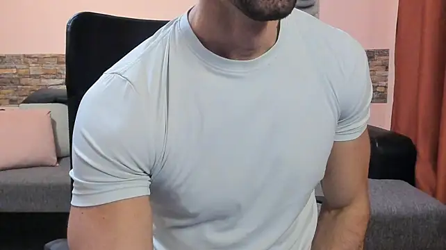 Chat XXX Live HotHunkTrainer