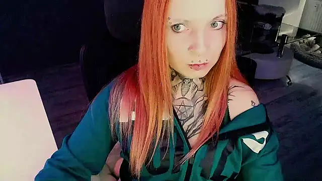 InesGold live XXX chat