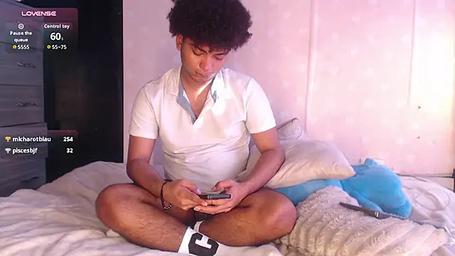 Chatroom XXX en direct de felipecams