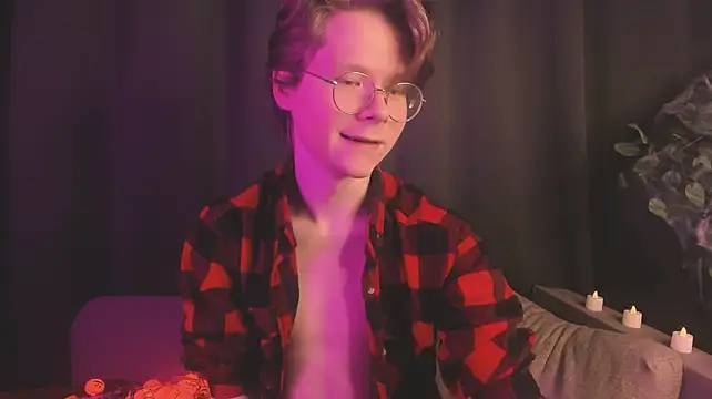 Онлайн чат XXX DanielSanders