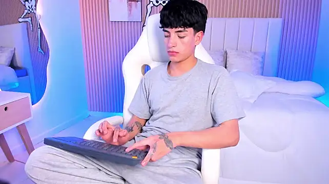 Filiph_Sterliing élő XXX-chatje