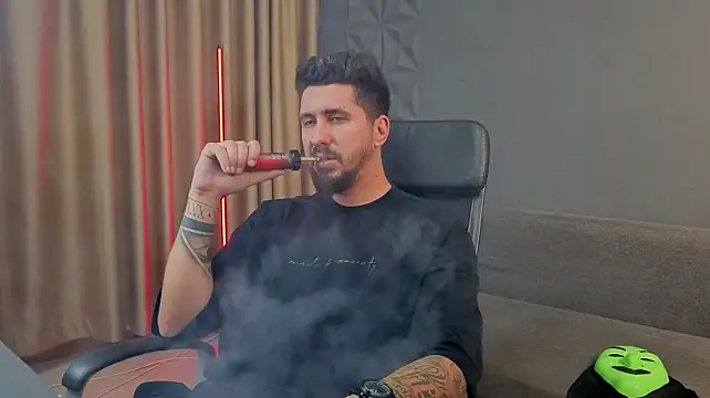 Chatroom XXX en direct de LoganStroud
