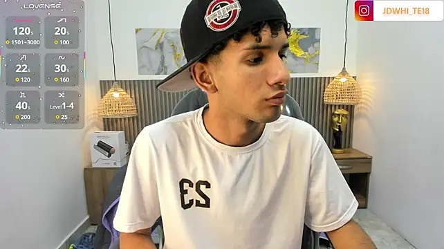 JDWhite18 Live XXX-Chat