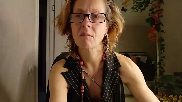 LioraWeiss' Live XXX Chat