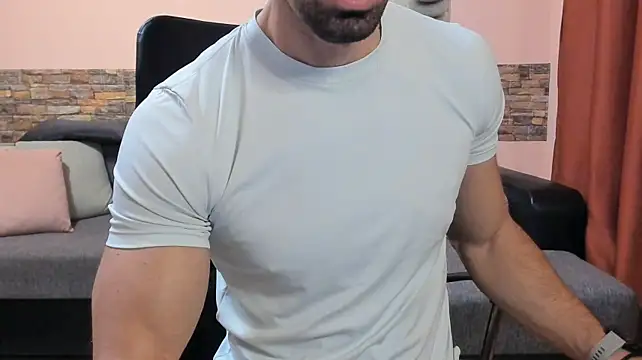 HotHunkTrainer Adlı Modelin Canlı XXX Sohbeti