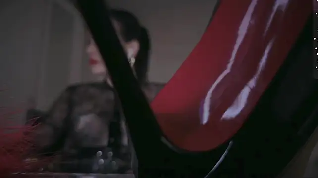 โชว์เว็บแคมของ DominaObscura