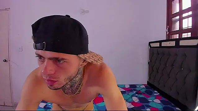 Chatroom XXX en direct de zeus_eddy