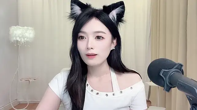 LiLy0608 Chat XXX in diretta