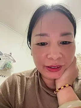 mimi2052 Adlı Modelin Canlı XXX Sohbeti