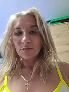 KaylinJann Live XXX chat