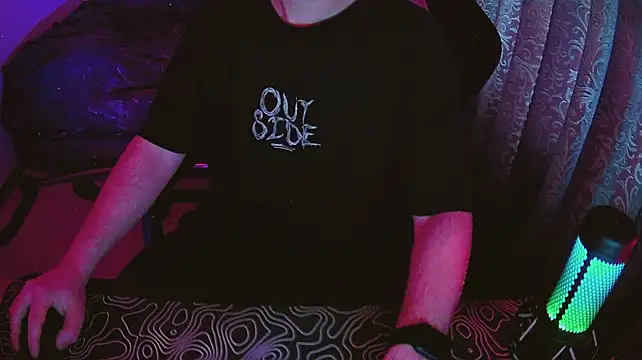 fame_bc – Naživo XXX chat