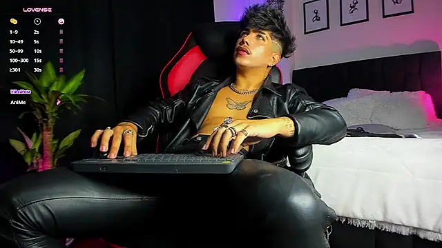 Chatroom XXX en direct de LyleBennett_