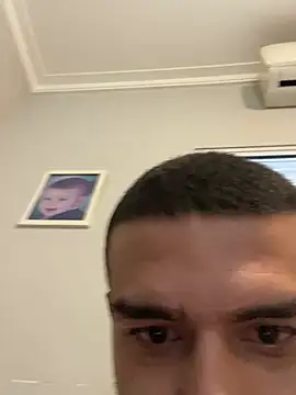 Chat +18 de Ivis1999 ao vivo