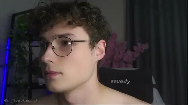 Nico_Theo's Live XXX Chat