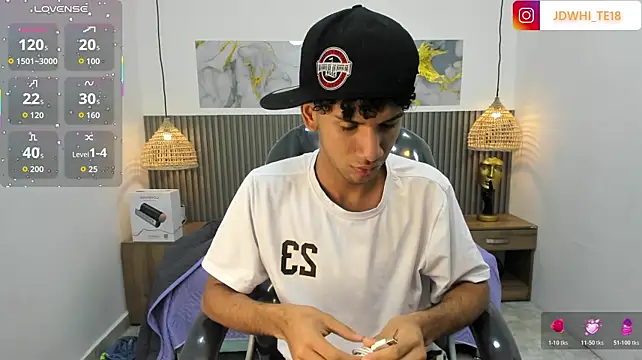 XXX chat uživo modela JDWhite18
