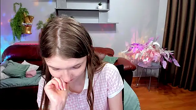 NikaRain's Live XXX Chat