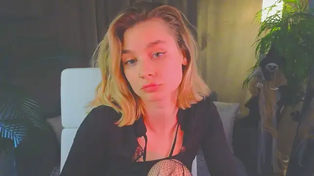 Chat XXX ao vivo de NoraMoreau