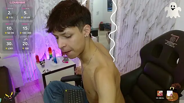 OLIIVER_TAY live XXX chat