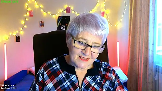 Sandra_Snowflake Adlı Modelin Canlı XXX Sohbeti
