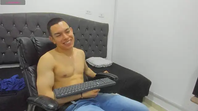 Turjan_Sultan live XXX chat