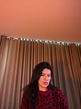 Aliinak's Live XXX Chat