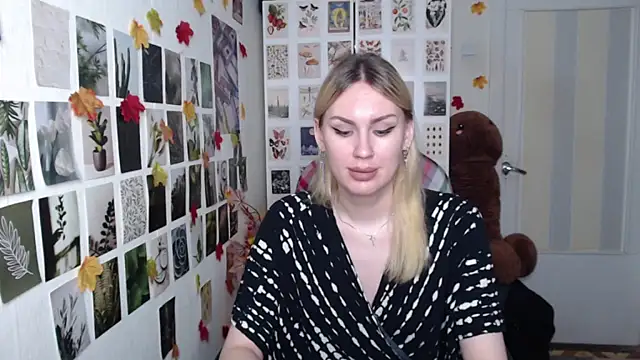 CapriScorpion XXX чат на живо