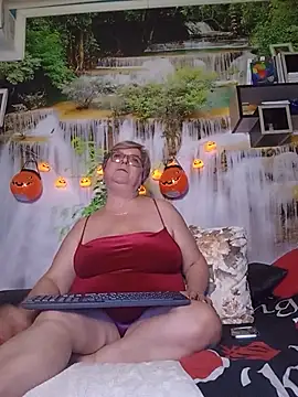 צ'אט XXX בשידור חי של QueenPammy1