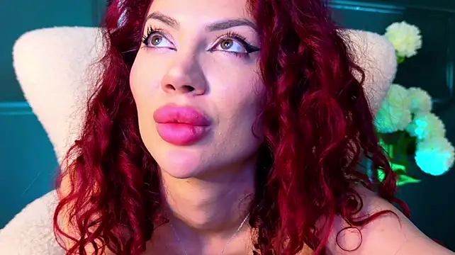 LittleRedRubi Live XXX-chat