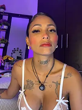 Antonella-smitt Adlı Modelin Canlı XXX Sohbeti