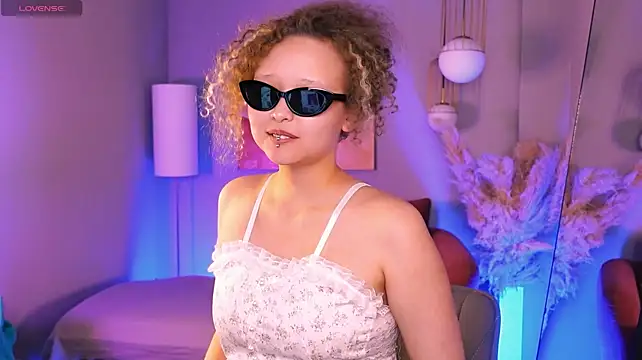 Chatroom XXX en direct de Senya_Valmore