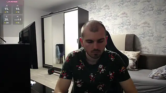 Show modela SerzhKorol1 na web-kameri