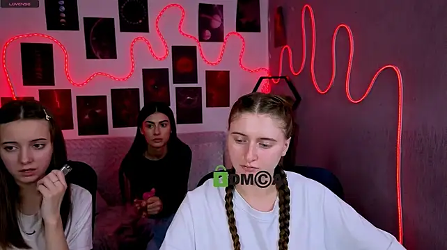 Онлайн чат XXX chloe_ley