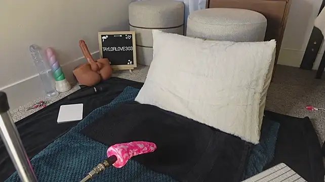 Taylorlove303's Live XXX Chat